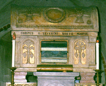 File:Tomba di Severino Boezio.jpg